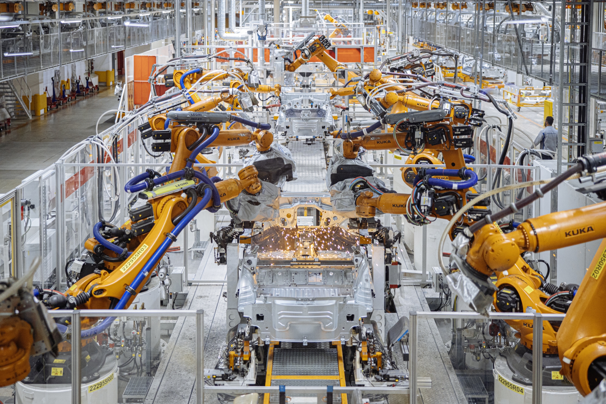 More than 1700 robots for VW bbr Bänder Bleche