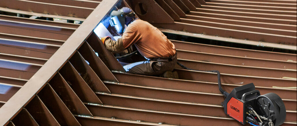 Often cramped and exhausting: welding in the shipyard. Image: © Lorch, Andreas Körner