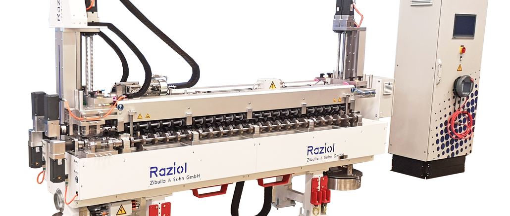Mit der neuen Raziol-Bürstenreinigungsanlage erweitert Raziol das Produktspektrum und bietet Anwendern Platinenreinigung und Beölung aus einer Hand © Raziol