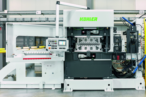 The precision leveler convinces with a high rigidity. Depending on the application, 21 straightening rolls with different diameters can be installed. © Kohler