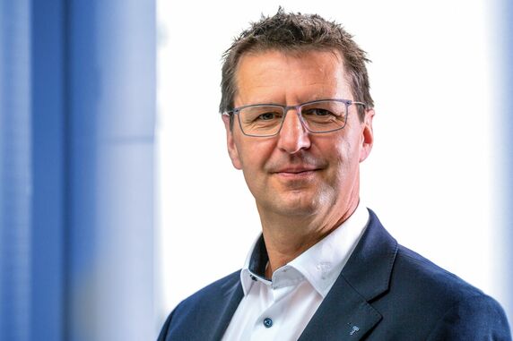 Ekkehard Böhm, Managing Director of the Tillmann Group and Chairman of the European Cold Rolled Section Association (ECRA): 