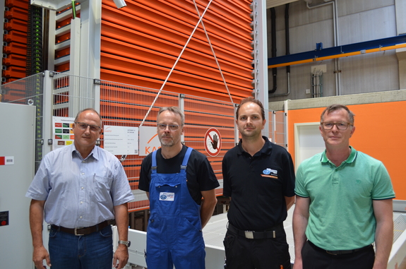 Glücklich über die neue Situation: (v.l.n.r.) Geschäftsführer Heinz Weitner, Marco Straubel, Florian Winhard (Leiter der Sägerei) sowie Daniel Miehling (Controlling/IT)
