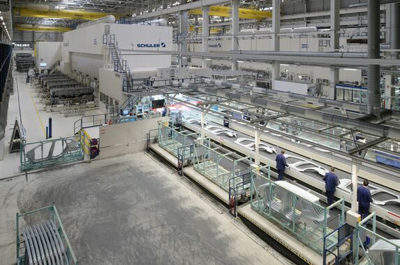 The automated press line is manufactured by Schuler. © Schuler