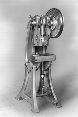 To test the tools, the company designed and built a press for sheet metal forming. © Schuler