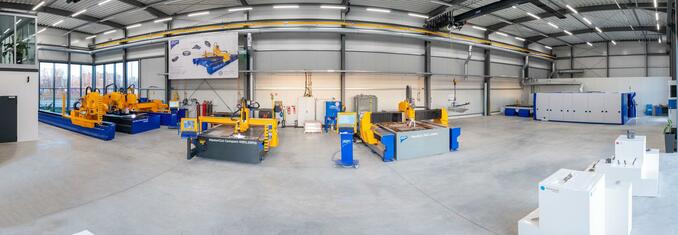 Four cutting technologies under one roof: the showroom with plasma, laser, oxyfuel and waterjet technology. Part of the program at OpenDay Dorsten will take place here. © Microstep