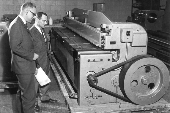 Historical: Cidan's guillotine shears and swing bending machines have made enormous leaps in development and technology over the past decades. © Cidan