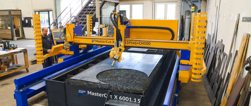 Metallbau Mühlbacher invested in the MasterCut series with technology for 2D and 3D cutting using plasma technology and 2D cutting using oxyfuel technology. The system offers a machining area of 6,000 x 2,000 mm. © MicroStep