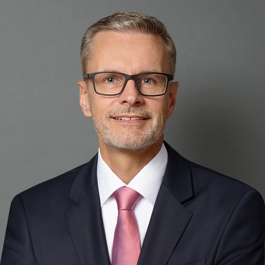 DSV-Geschäftsführer Hans Führlbeck fordert schnelles, konsequentes Handeln, um energieintensiv produzierte Produkte in Deutschland zu halten. © IBU