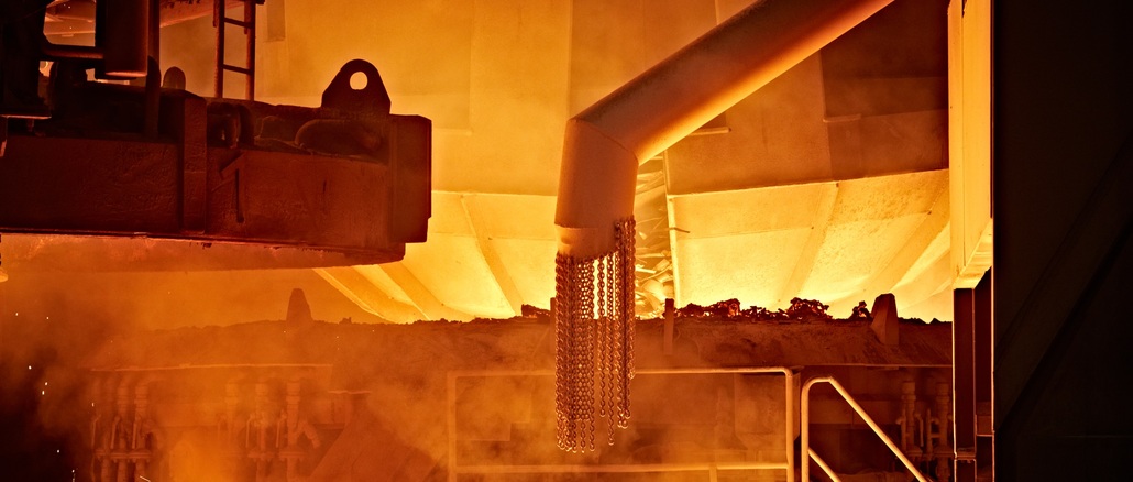 Recyclers have it easier: the electric arc furnace route produces 75 percent less CO2 than the unfortunately still indispensable blast furnace route. © Benteler
