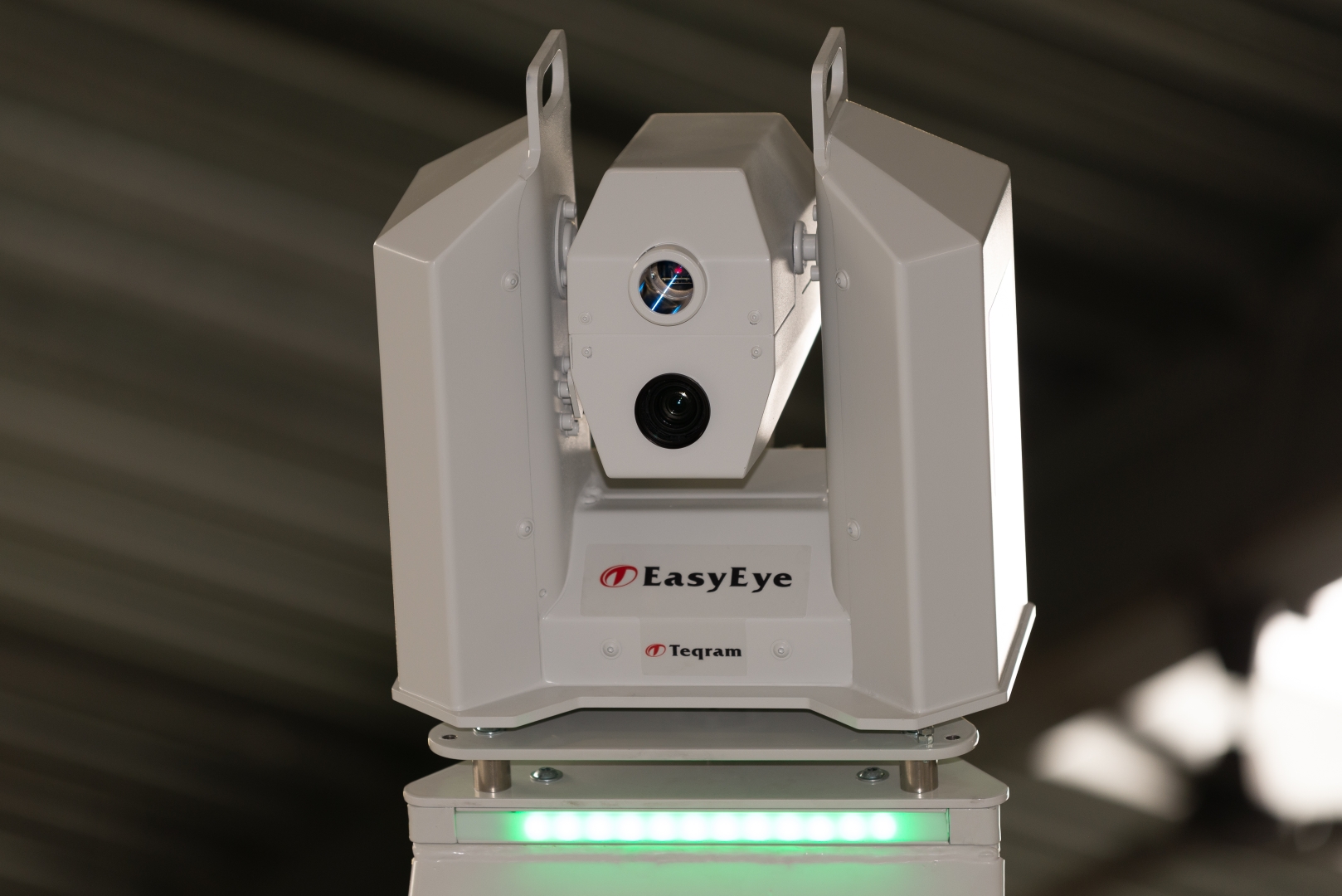 Pallets, stacks and blanks are automatically detected by the EasyEye 3D vision system in combination with an artificial intelligence-based control system. © Teqram