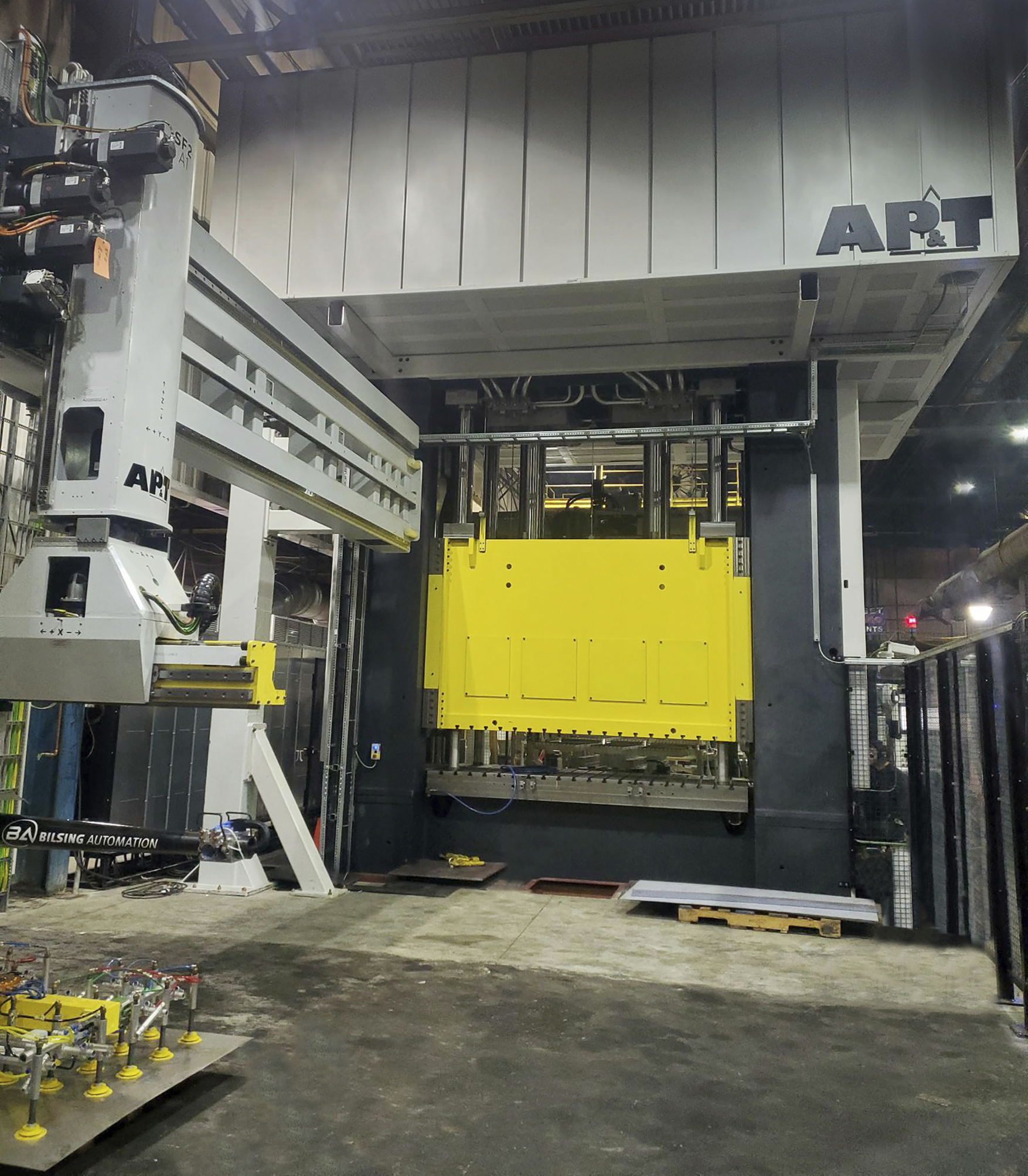 The servo-hydraulic press is 70 percent more energy efficient than a conventional hydraulic press from AP&T. © Bobcat