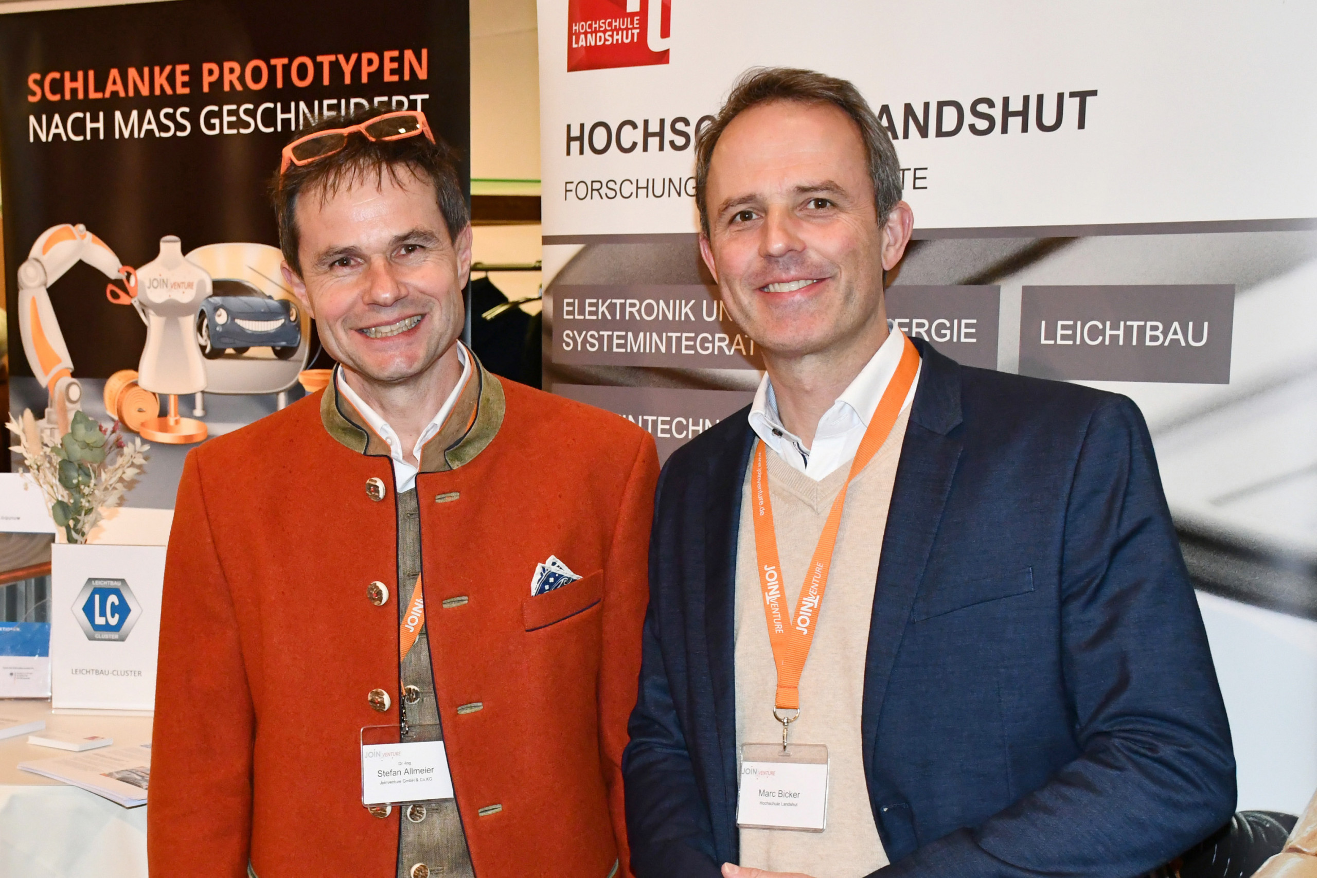 Enjoying a successful event: Stefan Allmeier Joinventure GmbH & Co. KG) with Marc Bicker (Lightweight Construction Cluster at Landshut University of Applied Sciences).