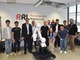 Vertreter von Yaskawa Europe GmbH und SwissDrives AG bei der Übergabe des Cobots an das Reconfigurable Robotics Lab (RRL) der ETH Lausanne (EPFL) © Yaskawa Europe GmbH