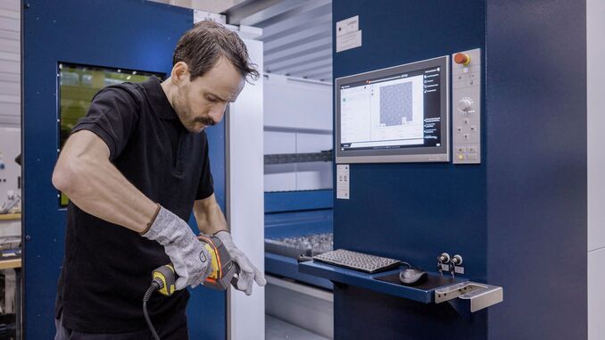 Nach rund fünf Durchläufen ermöglicht die Lösung perfekt geschnittene Bauteilkanten – ohne Erfahrung und Programmieren. © Trumpf