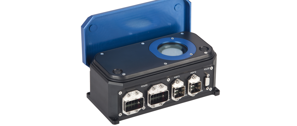 1_Helios Pro open Das Leistungsmessgerät Ophir Helios Pro lässt sich in unterschiedlichen Ausrichtungen verbauen; eine fernsteuerbare Abdeckung schützt den Sensor vor Verunreinigungen. Optional kann ein Diffusor verwendet werden, um auch Strahlen mit kleinem Durchmesser zu messen. © Ophir