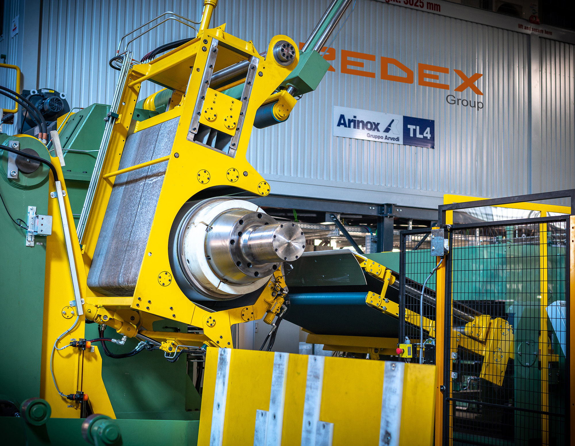 The unflatness measuring system of this type was installed at Arinox and helps to ensure flatness within the very strict tolerance limits required by the Ligurian company's customers. © Redex