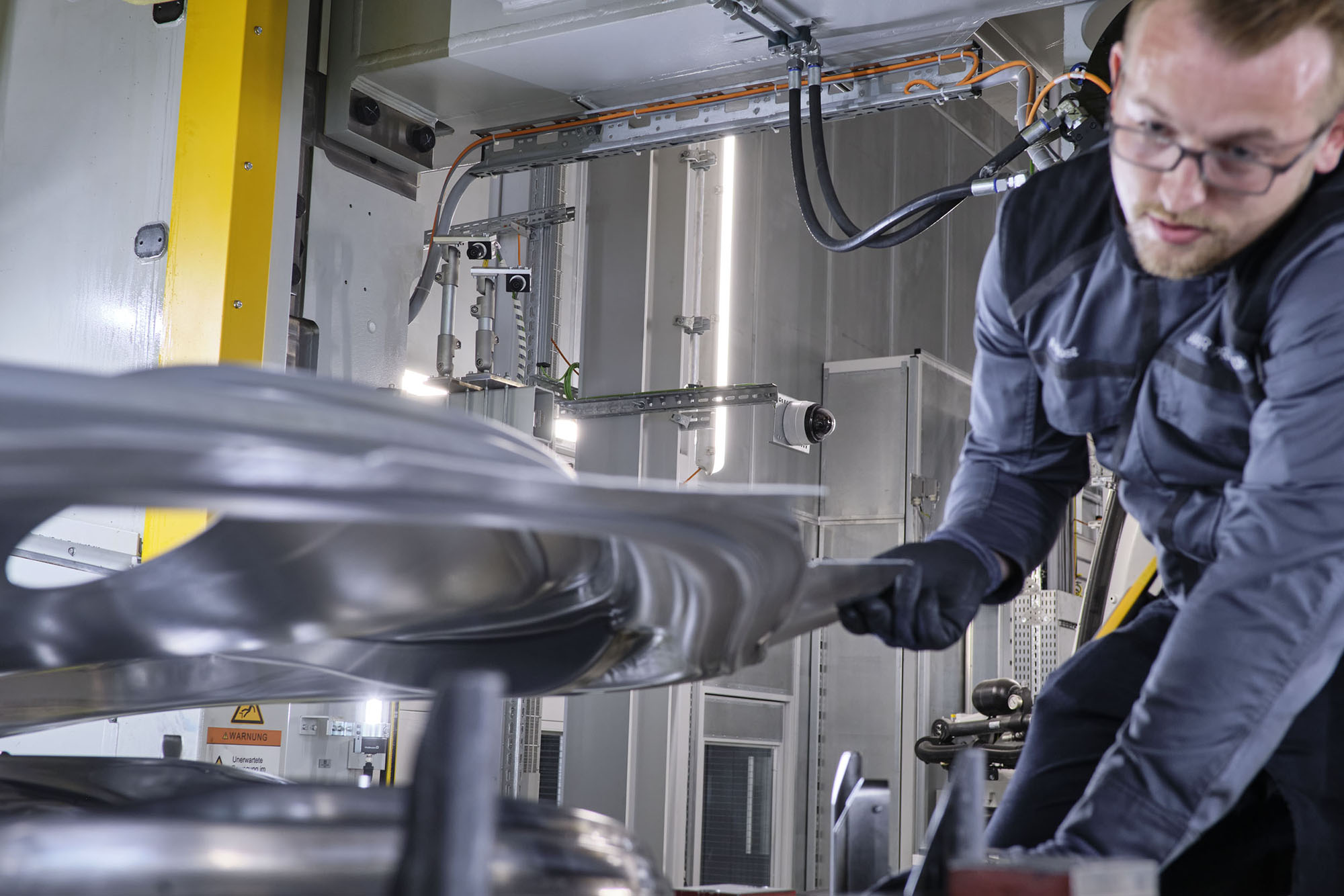 VDP uses camera technologies and image processing algorithms to continuously monitor the tool status in real time. © Andritz