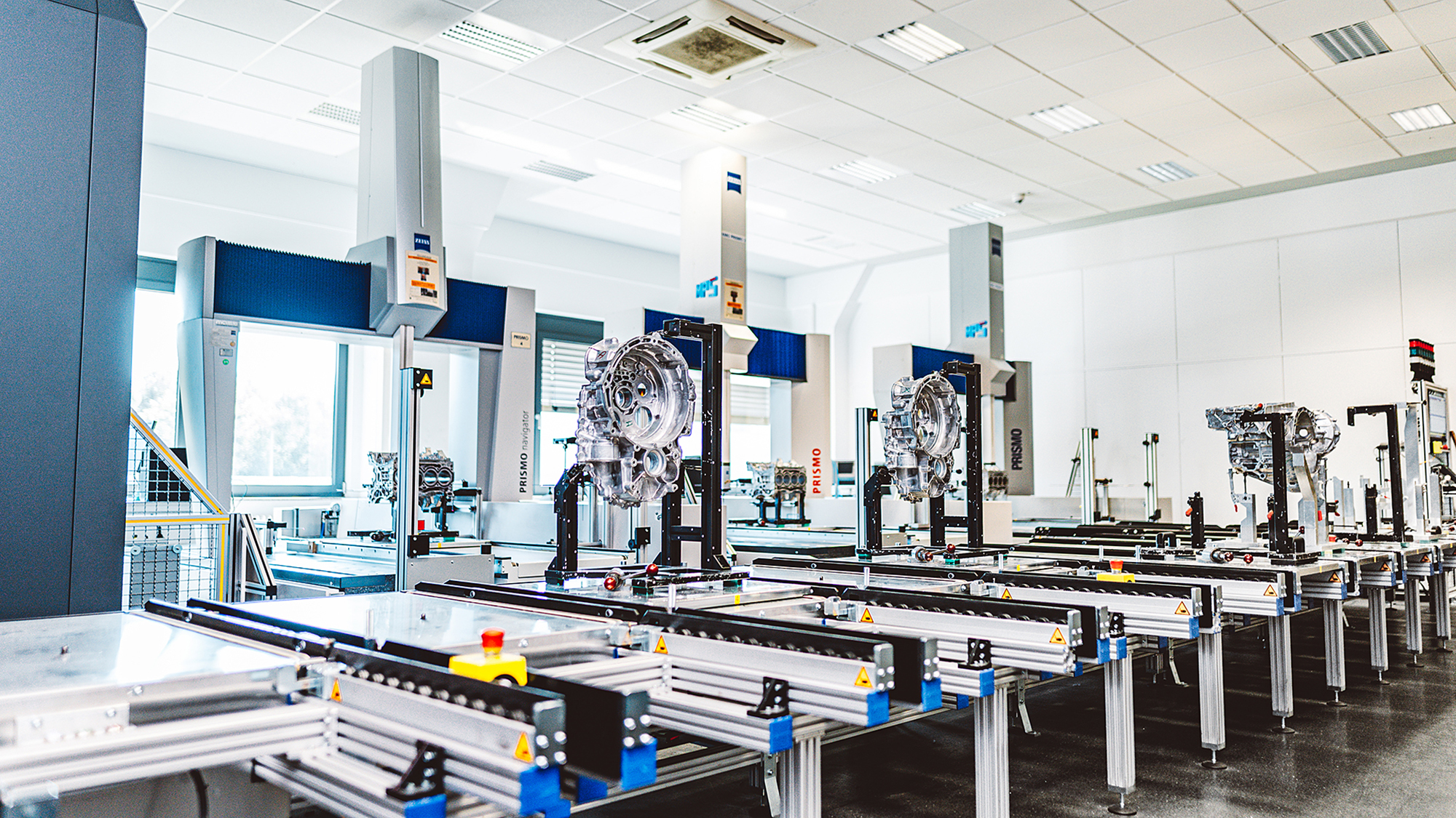 After optical measurement, the components are distributed to one of the CMMs via the Zeiss Integration Series. © Zeiss