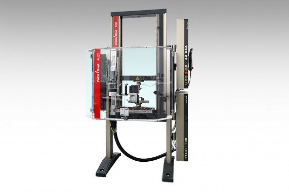 The automation solution for small test series is now even more versatile: It offers expansion packages for metal round specimens and elastomer specimens. © ZwickRoell