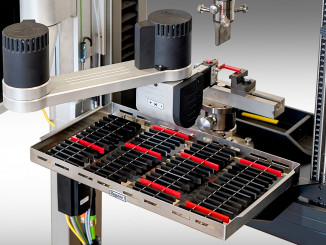ALEX automates tensile and bending tests, freeing up valuable time for qualified specialist personnel. © ZwickRoell