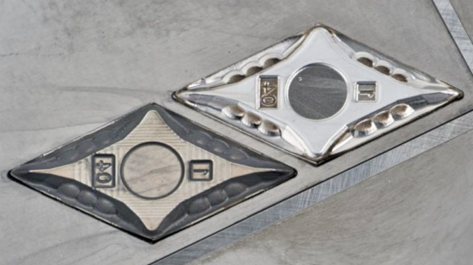 In the newly developed process chain, a USP laser structures hard material components such as this tungsten carbide-cobalt mold. The structured surface (left) is then polished with the same laser. © Fraunhofer ILT