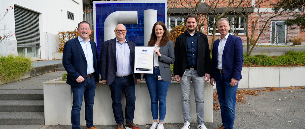 Das Vorstandsteam von Wafios Jörg Eisele (links außen), Dr. Uwe-Peter Weigmann (2. von links) und Martin Mayer (rechts außen) sowie die Interviewpartner Jasmin Rempfer und Thomas Peter (mittig). © Wafios