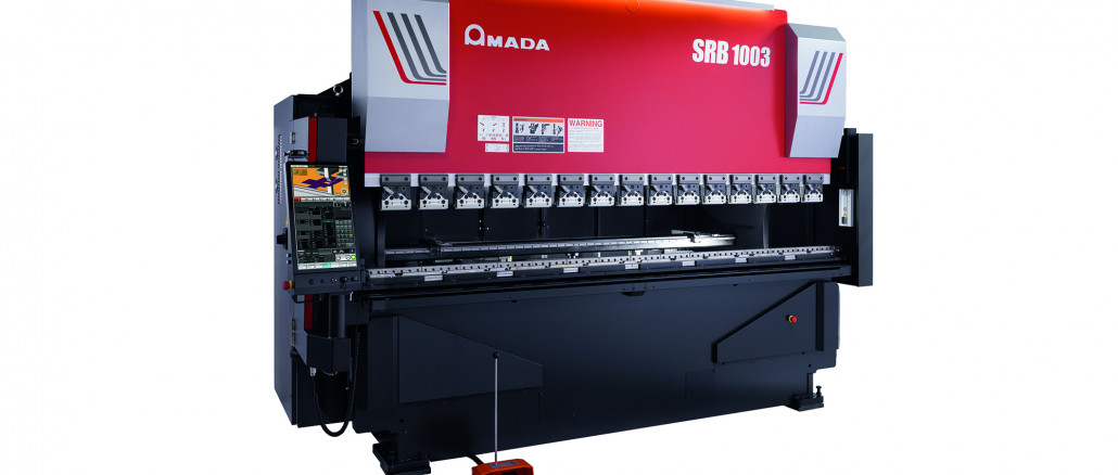Die Abkantpresse SRB-1003 bietet Amada jetzt auch in Europa an . © Amada