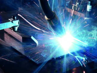 In der Industrie erfolgt das MSG-Schweißen oft automatisiert, deshalb ist eine Qualitätskontrolle im Prozess hilfreich. © Lessmüller