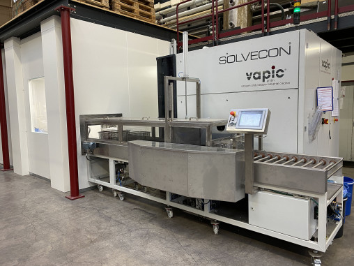 Neben der Anlagentechnik bietet vapic professionelle Dienstleistungen in der Lohnreinigung an. © Vapic