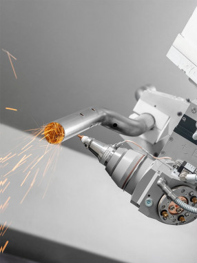 Das 3D-Laserschneidesystem LT-Free ist ebenfalls in die Fertigungszelle auf der Tube integriert. © BLM