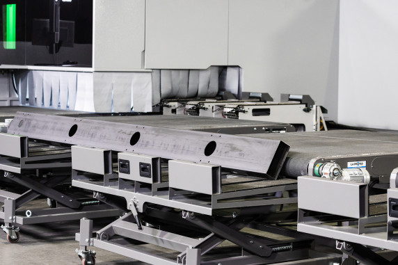 Der automatisierte Entladespeicher der Bytube Star 330 erleichtert die Intralogistik. © Bystronic