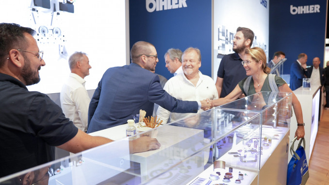 Personal encounters and discussions are an essential element of trade fairs such as Stanztec. © Stanztec