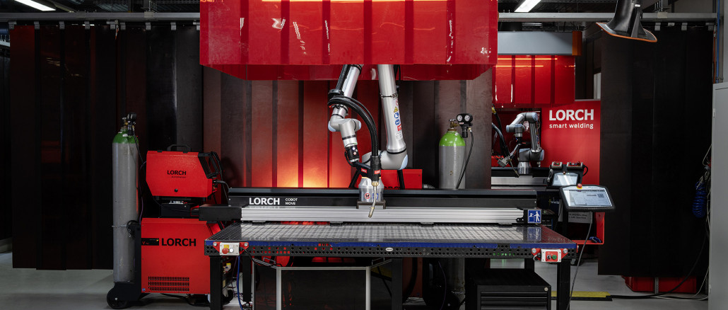 Wie es sich mit einem Cobot schweißen lässt, können Anwender jetzt auch bei Lorch in München ausprobieren. © Lorch Schweißtechnik
