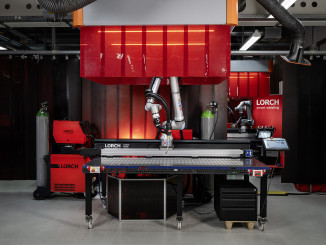 Wie es sich mit einem Cobot schweißen lässt, können Anwender jetzt auch bei Lorch in München ausprobieren. © Lorch Schweißtechnik