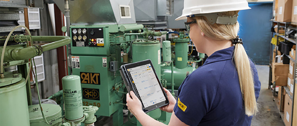 Fluke E-Maint helps companies manage their equipment, optimize maintenance processes, and transition to predictive maintenance. © Fluke