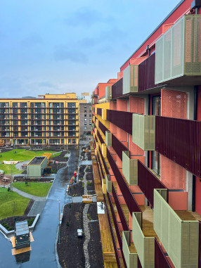 In total, the scope of delivery for the project in Oslo included 170 panels with a total area of 163 m². © Ripo fabrika