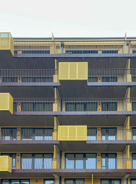 The panels combine functional requirements such as security, privacy, and weather resistance with architectural design. © Ripo fabrika