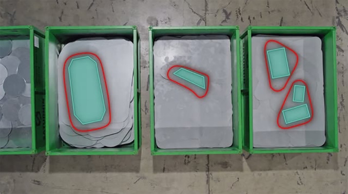 Automatisierte Erkennung der Stahlschrott-Tafeln in den angelieferten Boxen und Sortierung auf Paletten im Werk von Beneva © Beneva