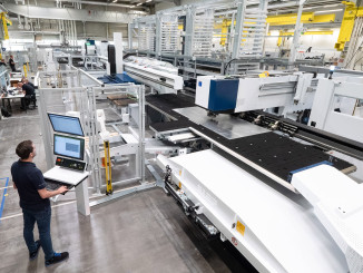 Die neue Stanzmaschine Trupunch 5000 ist auf den Einsatz in der Smart Factory ausgelegt. © Trumpf