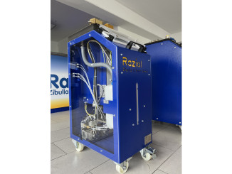 A precision dispensing unit from Raziol: It applies just enough oil to the sheet metal. © Raziol